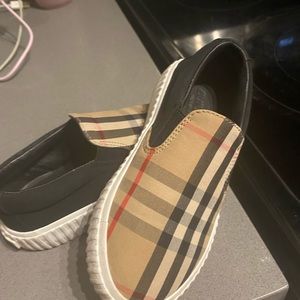 Burberry kids canvas shoe AUTHENTIC